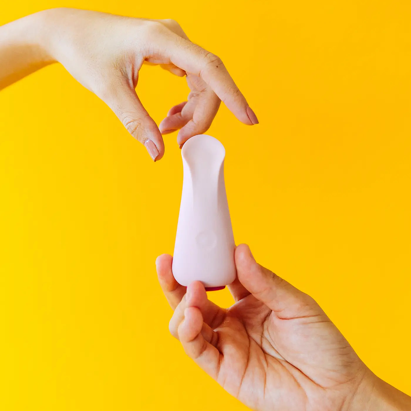Uno vibrator — front view